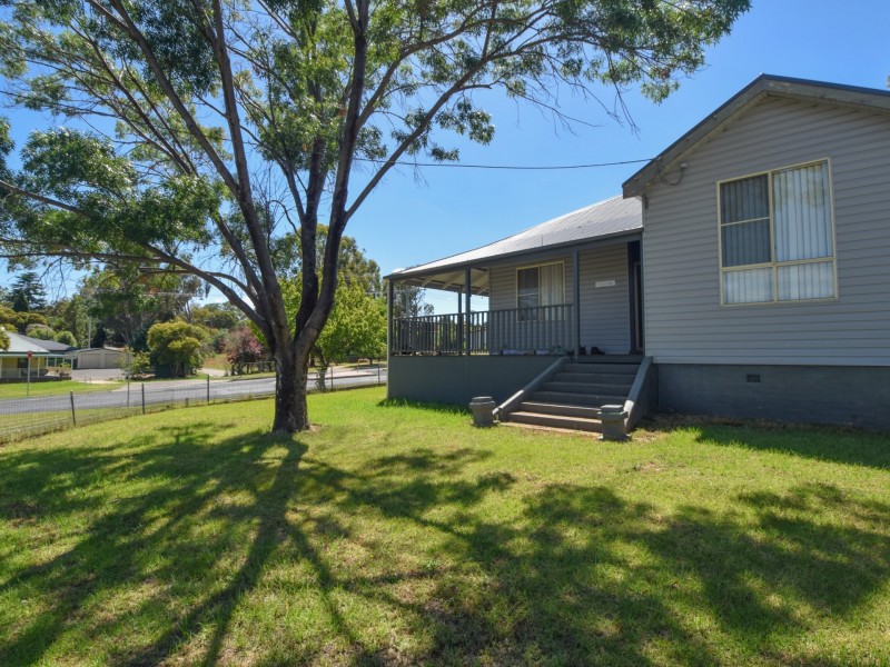 2 Main Street, Young NSW 2594