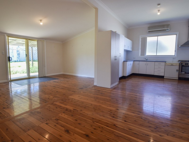 2 Main Street, Young NSW 2594