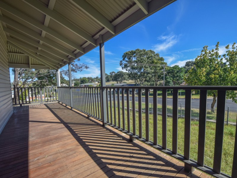 2 Main Street, Young NSW 2594