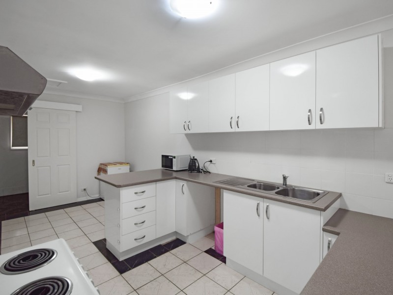 13 Chums Lane, Young NSW 2594