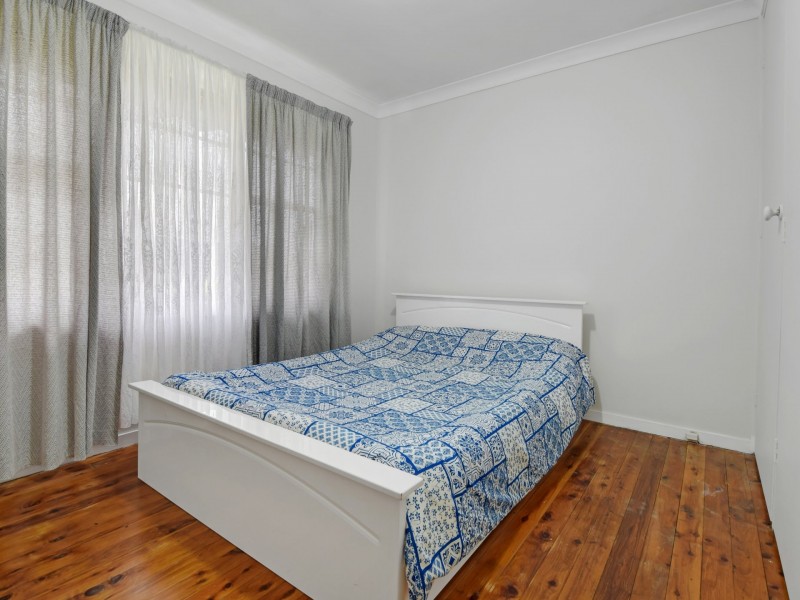13 Chums Lane, Young NSW 2594