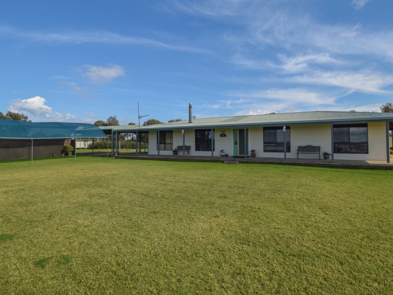 139 Monteagle Stock Route Road West, Young NSW 2594