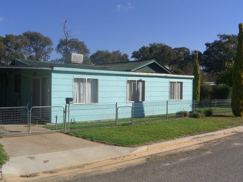40 Forsythe Avenue, Young NSW 2594