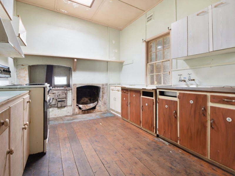 13 Stoneridge Street, Young NSW 2594