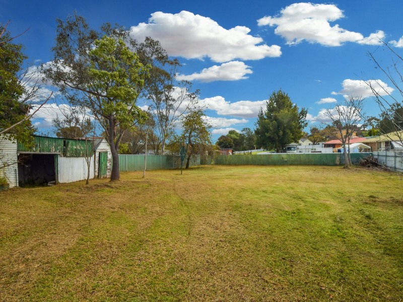 13 Stoneridge Street, Young NSW 2594