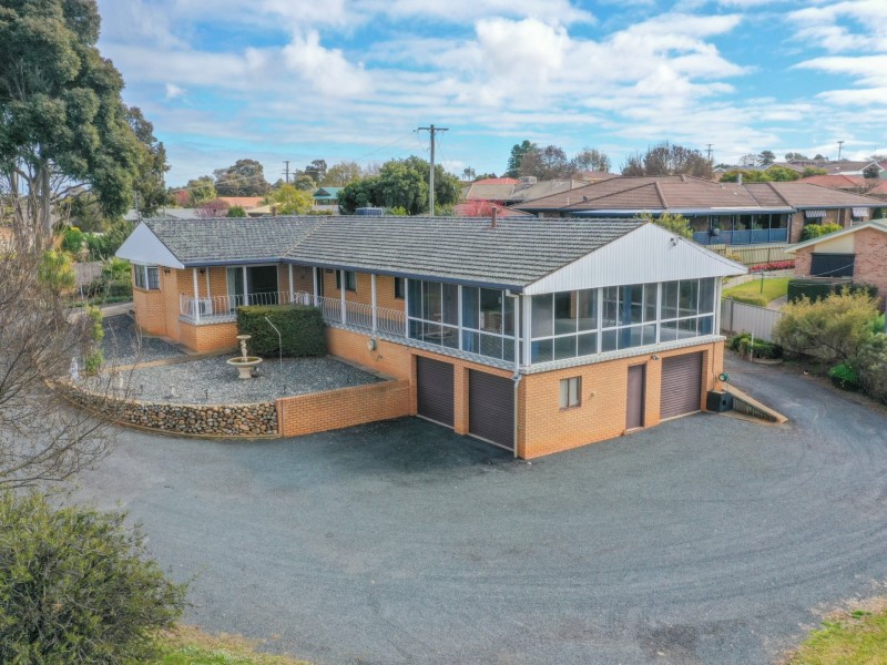 67 Fontenoy Street, Young NSW 2594
