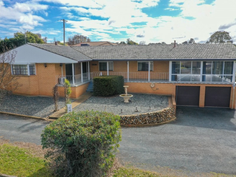 67 Fontenoy Street, Young NSW 2594