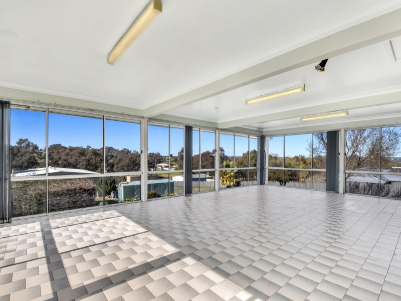 67 Fontenoy Street, Young NSW 2594