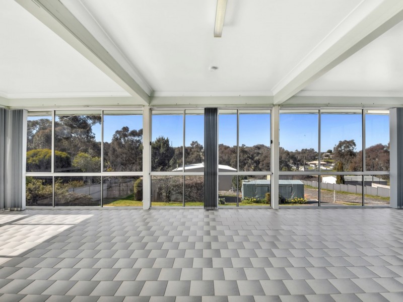 67 Fontenoy Street, Young NSW 2594