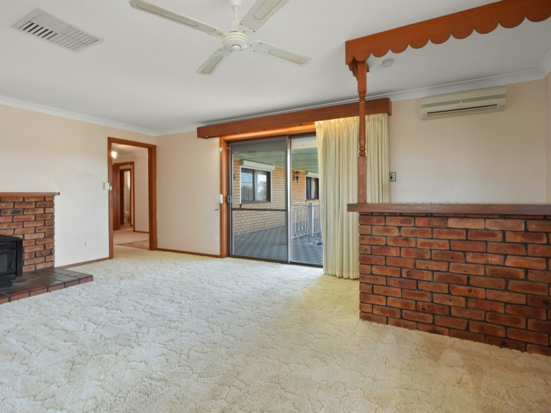 67 Fontenoy Street, Young NSW 2594