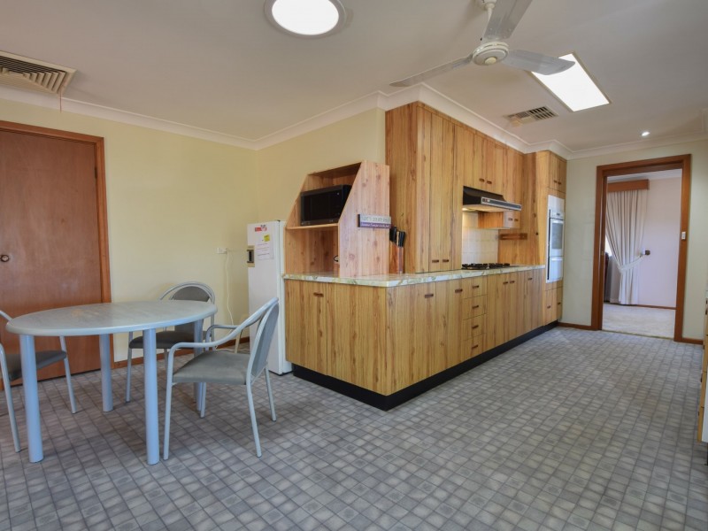 67 Fontenoy Street, Young NSW 2594