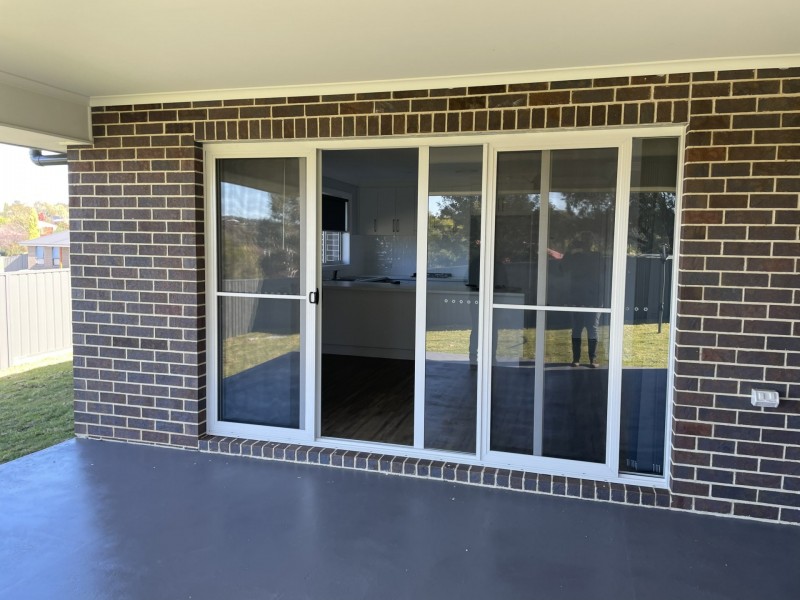 6 Nellee Place, Young NSW 2594