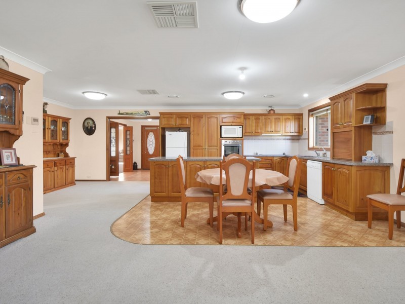 87 Thornhill Street, Young NSW 2594