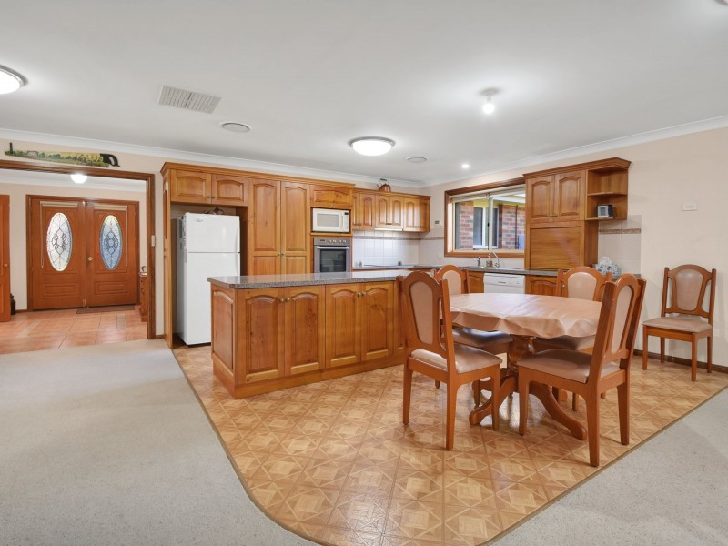 87 Thornhill Street, Young NSW 2594