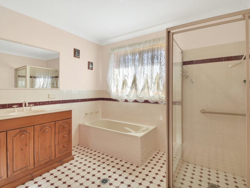 87 Thornhill Street, Young NSW 2594