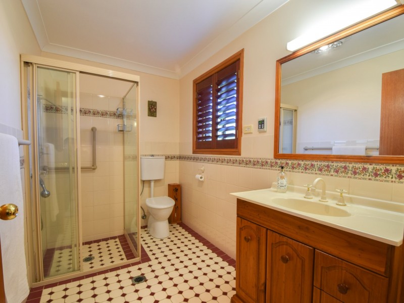 87 Thornhill Street, Young NSW 2594