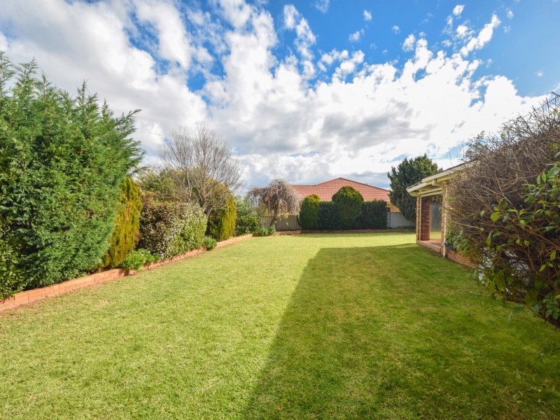 87 Thornhill Street, Young NSW 2594
