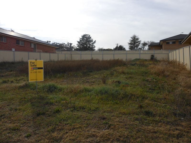 10 Hambrook Place, Young NSW 2594