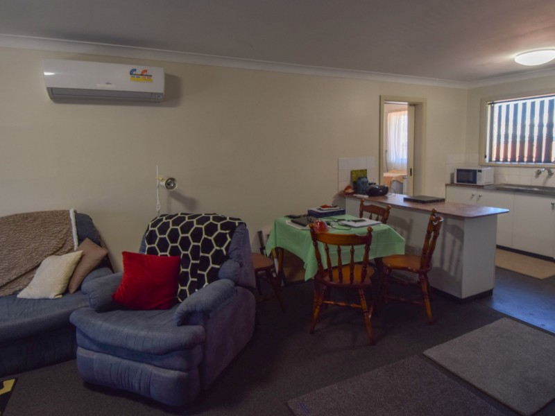 8/59 Brock Street, Young NSW 2594