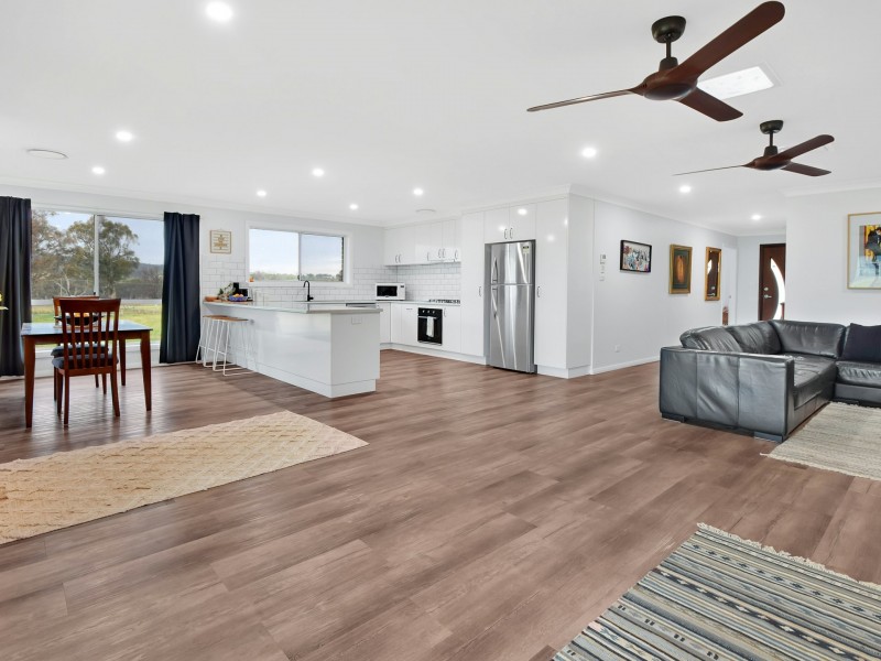 105 Wambanumba Drive, Young NSW 2594