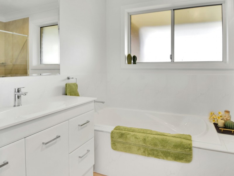 105 Wambanumba Drive, Young NSW 2594
