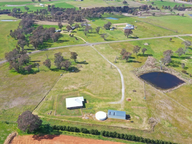 105 Wambanumba Drive, Young NSW 2594