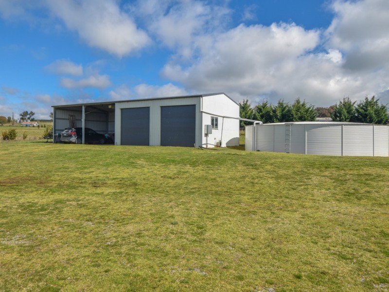 105 Wambanumba Drive, Young NSW 2594