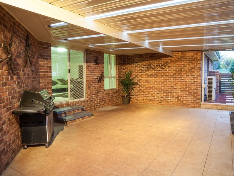 109 Fontenoy Street, Young NSW 2594