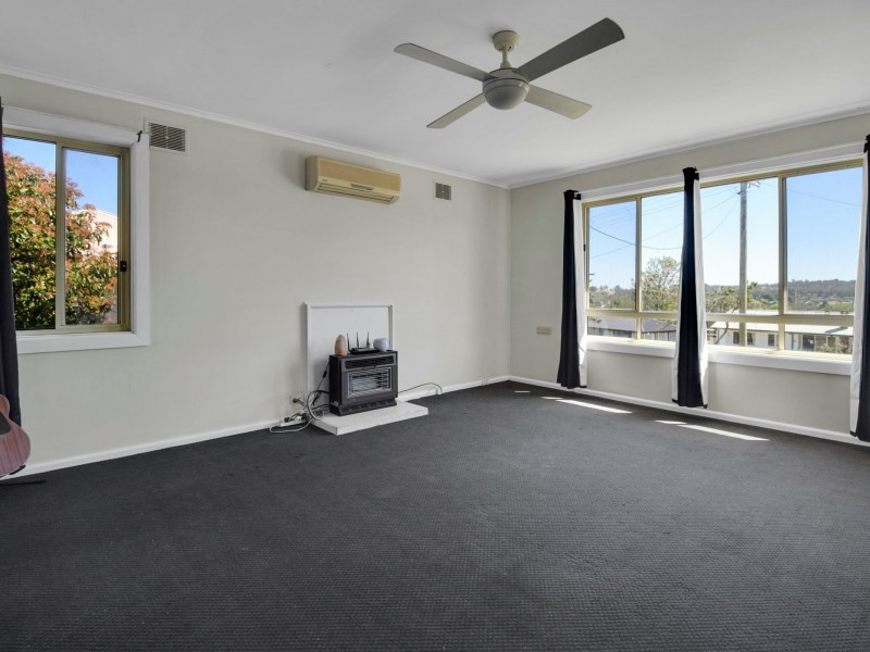 108 Berthong Street, Young NSW 2594