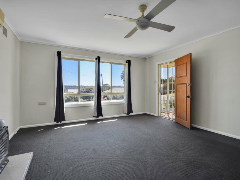 108 Berthong Street, Young NSW 2594