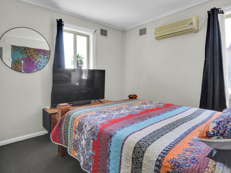 108 Berthong Street, Young NSW 2594