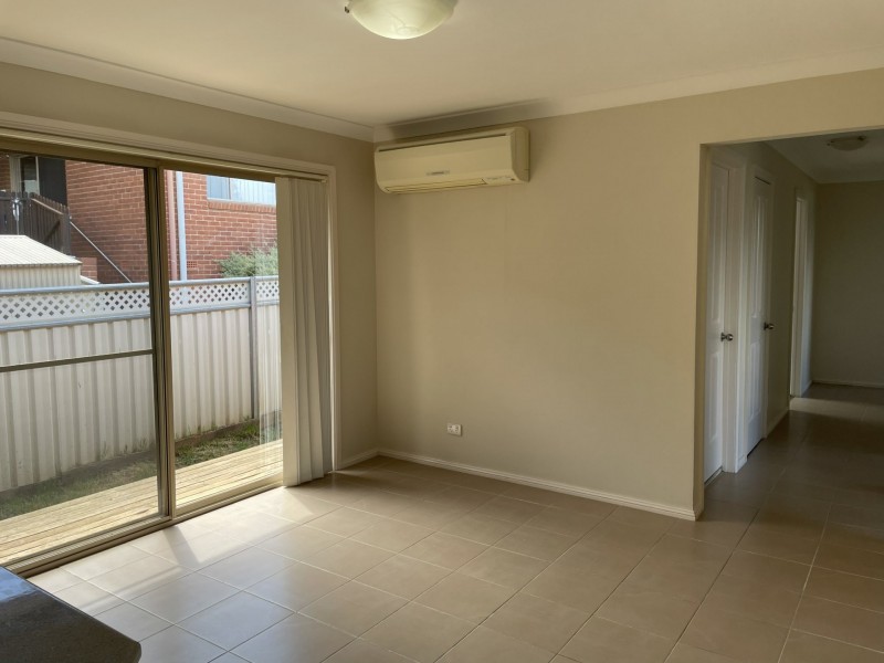 113 Binalong Street, Young NSW 2594