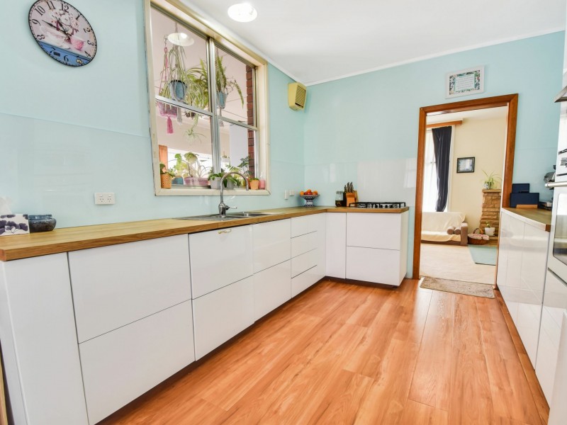 25 Hills Street, Young NSW 2594