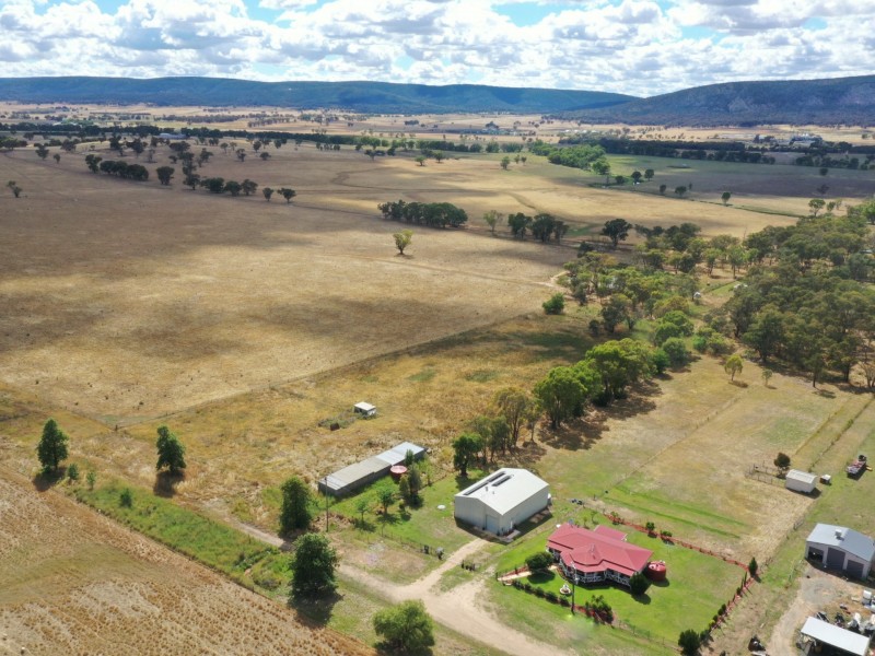 18 Ewens Street Bendick Murrell via, Young NSW 2594