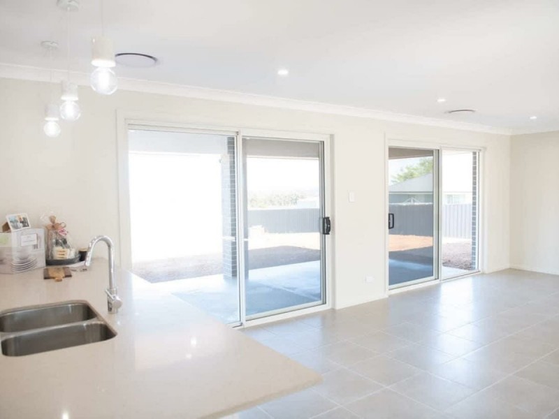 1-189 Henry Lawson Way, Young NSW 2594