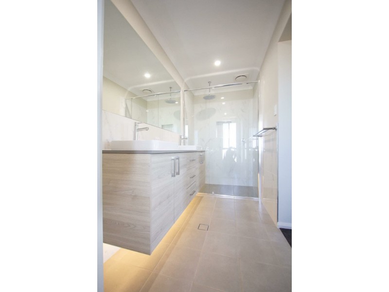 1-189 Henry Lawson Way, Young NSW 2594
