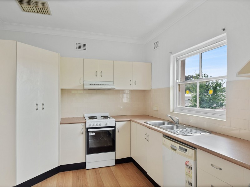77 Brock Street, Young NSW 2594