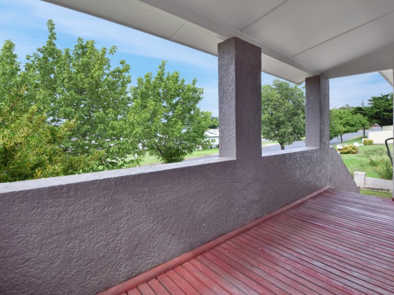 77 Brock Street, Young NSW 2594