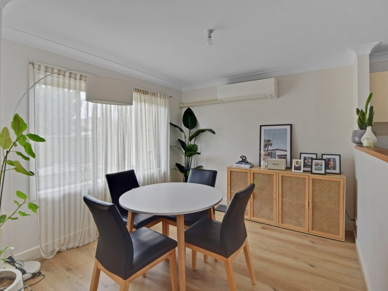 Unit 4/4 Old Barracks Lane, Young NSW 2594