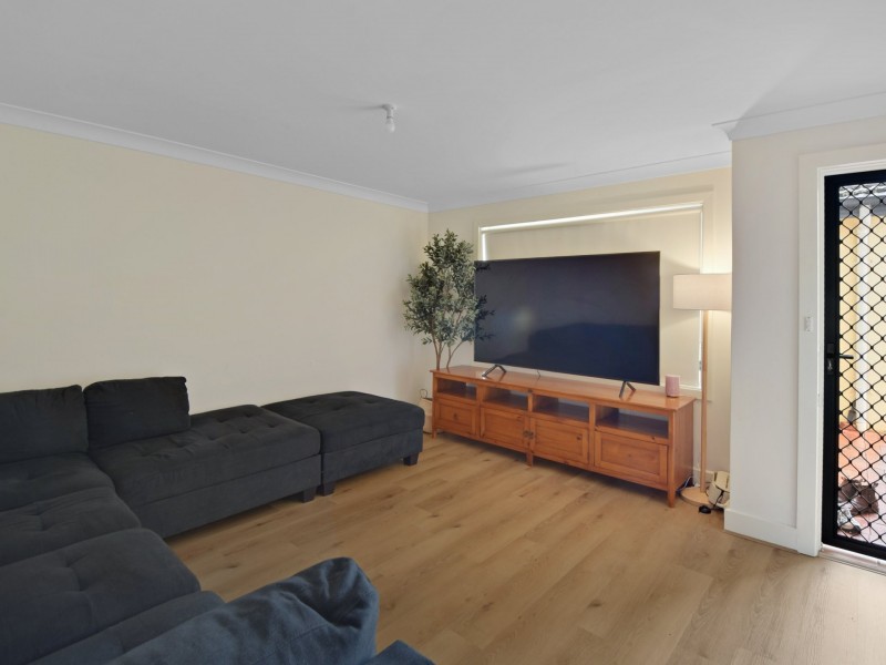 Unit 4/4 Old Barracks Lane, Young NSW 2594