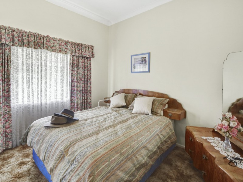 182 Nasmyth Street, Young NSW 2594