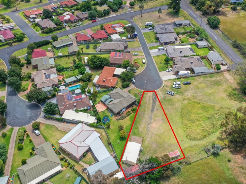 12 Angel Court, Young NSW 2594