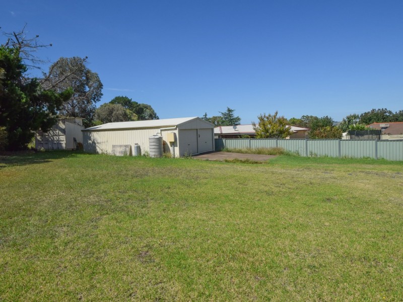 12 Angel Court, Young NSW 2594