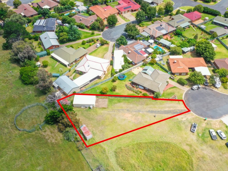 12 Angel Court, Young NSW 2594