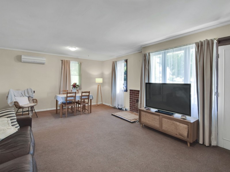 119 Berthong Street, Young NSW 2594