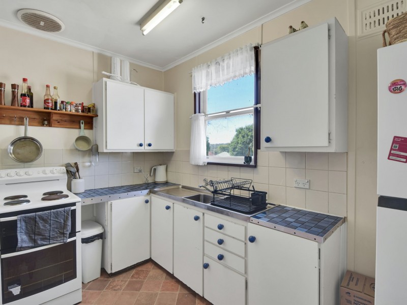 119 Berthong Street, Young NSW 2594