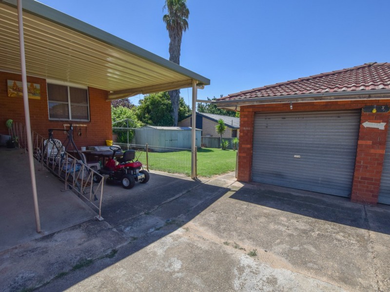 3 Earl Street, Young NSW 2594