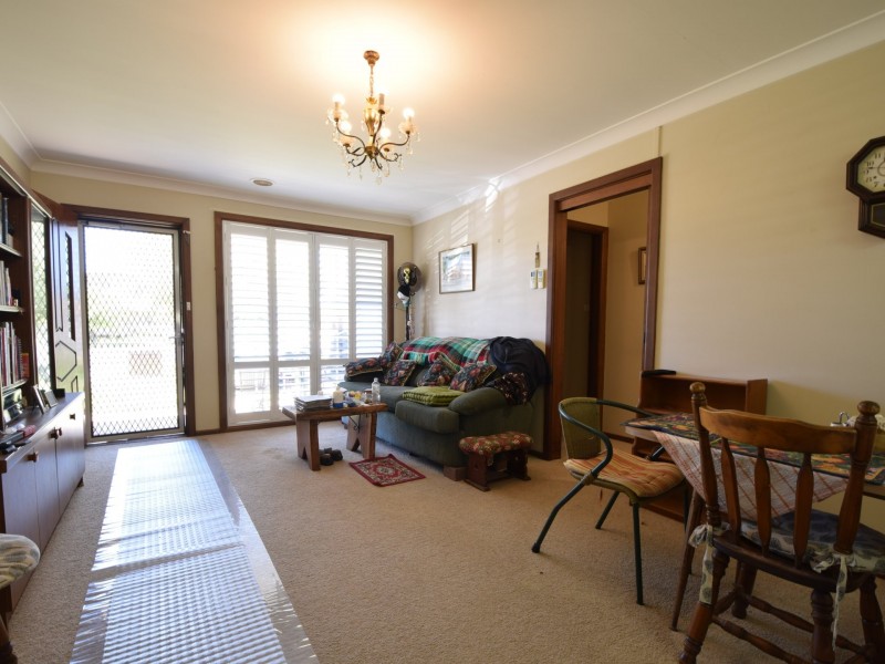 1/7 Murringo Street, Young NSW 2594