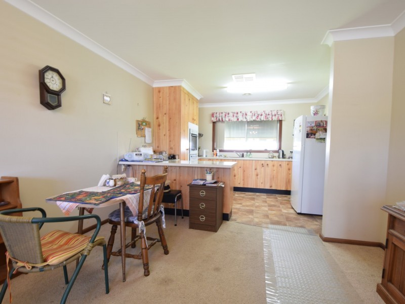 1/7 Murringo Street, Young NSW 2594