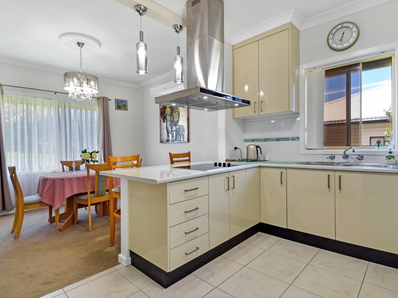 13 Taylor Road, Young NSW 2594